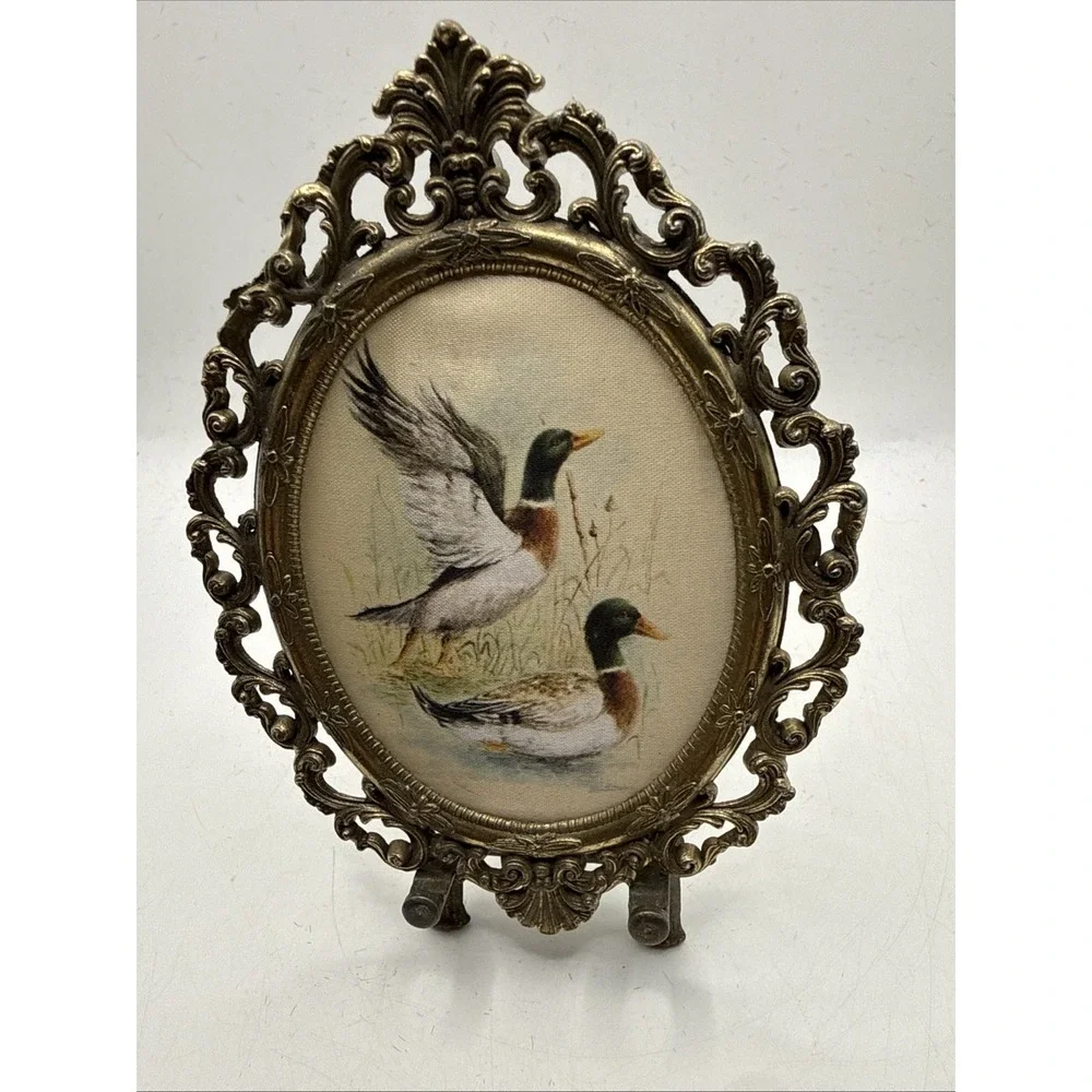Vintage Quilt Duck Picture On Stand Ornate Oval Gold Metal Picture Made Italy